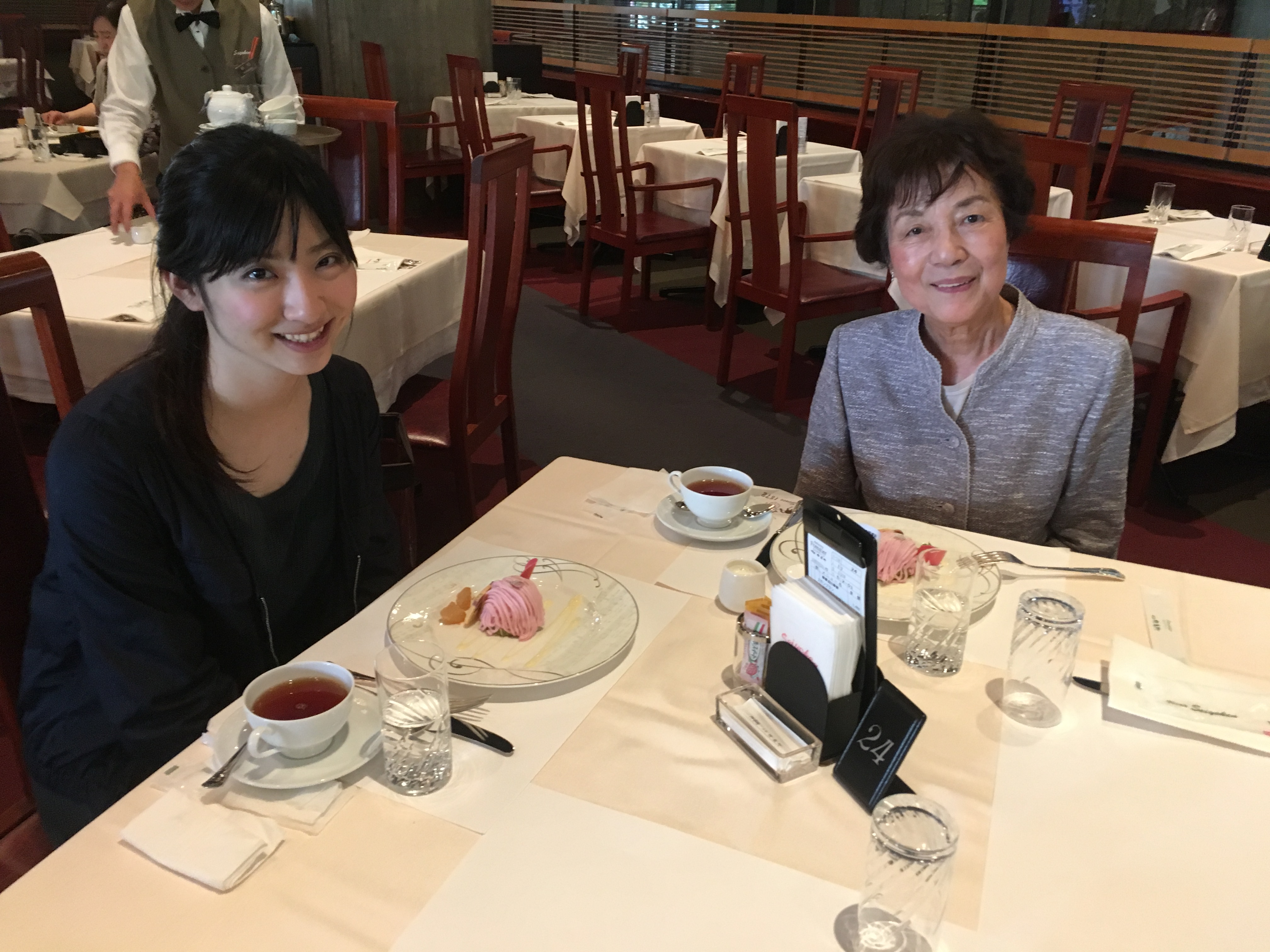 Shizuka and a picture with one of her closest A-bomb survivors.