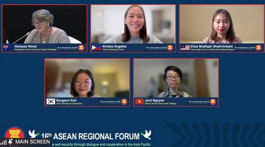 Young people participating in the webinar